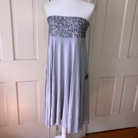 Boston Proper Grey SKIRT with Embellishments - Picture 2 of 13